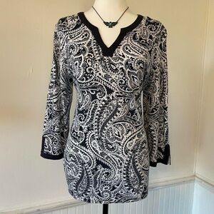 Chico’s - Black & White Paisley Print Side Slit Long Sleeve Tunic Top